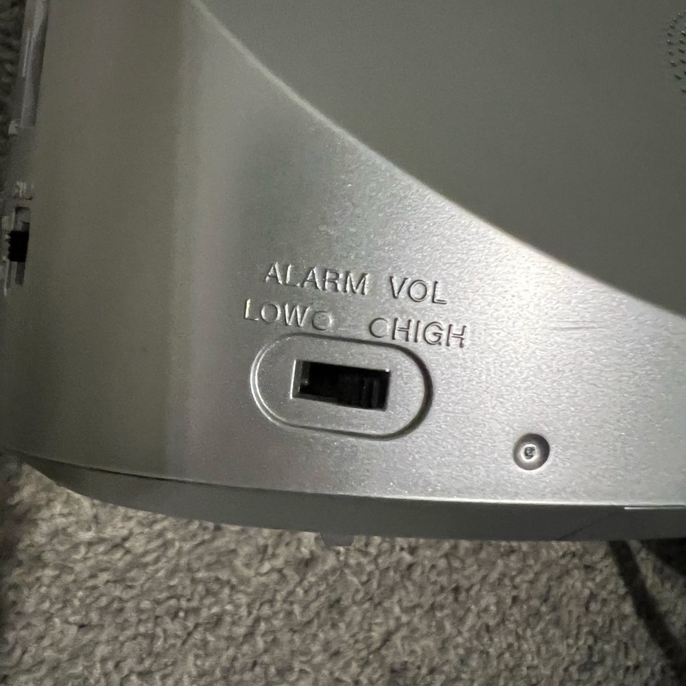 Sony Clock Radio - Picture 4 of 5